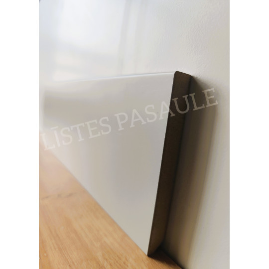 Mitrumizturīga MDF grīdlīste 2,8m/19*100/RAL vai NCS krāsā