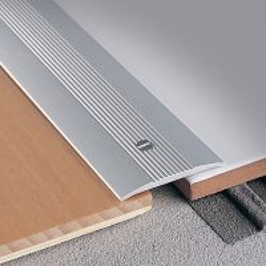 Grīdas profils 0,92m/40*3/sudrabs spīdīgs Grīdas profils 0,92m/40*3/sudrabs spīdīgs